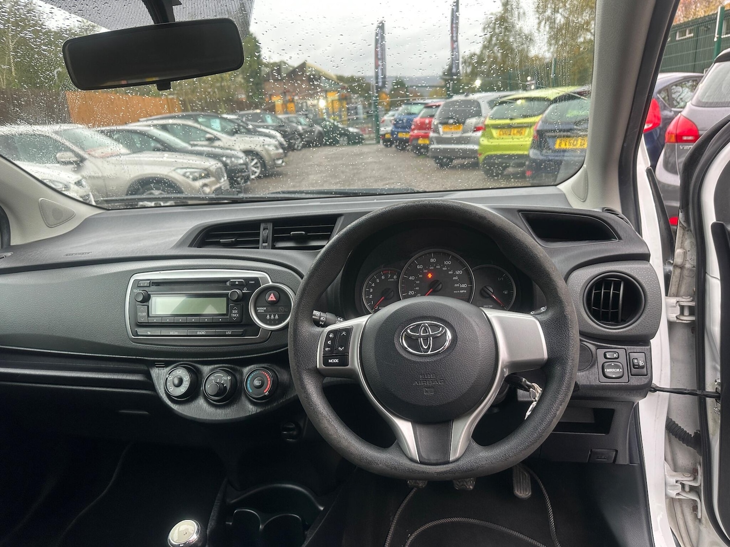 Used Toyota Yaris 2013 for sale - 76484761: Photo 14