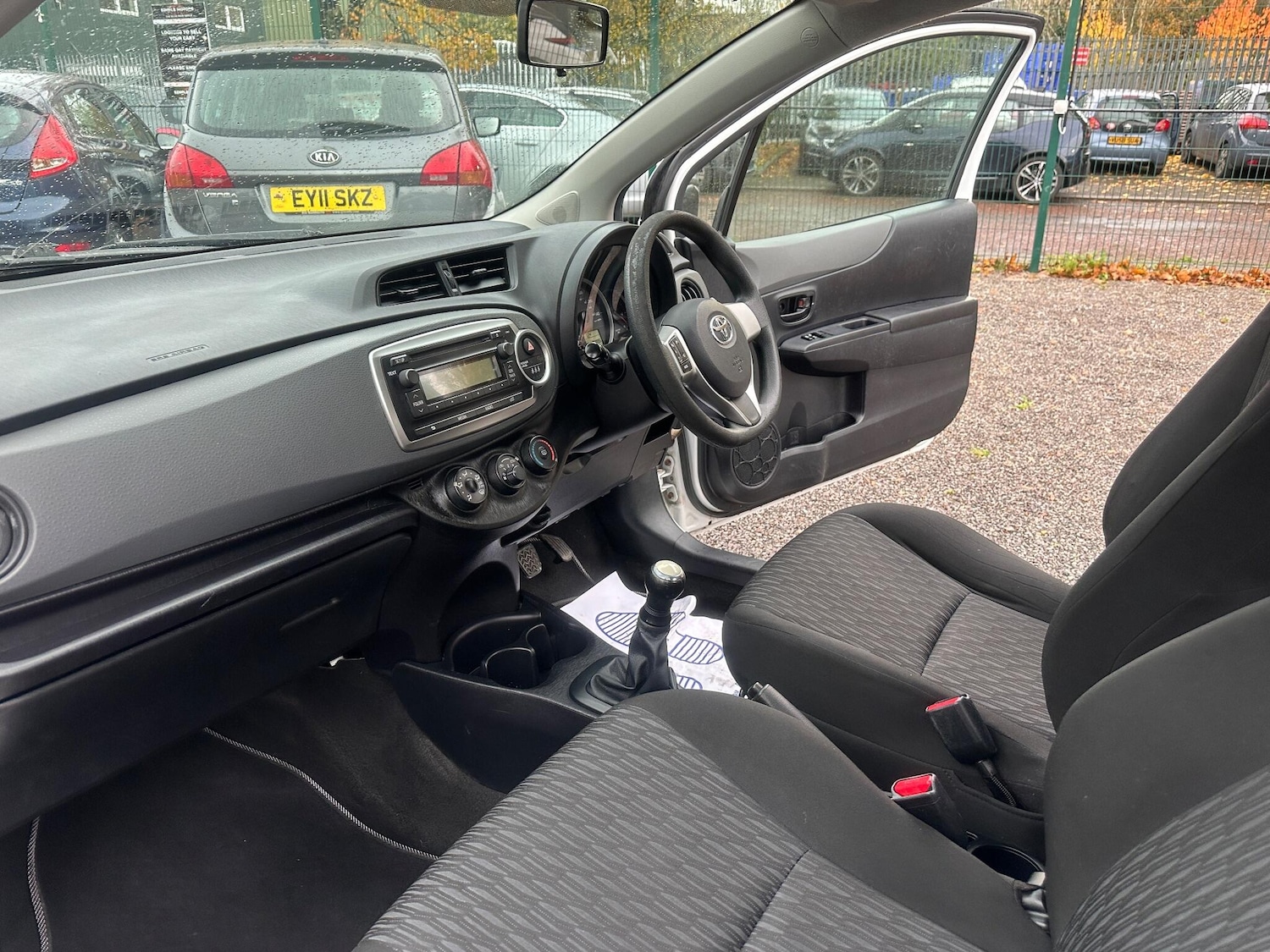 Used Toyota Yaris 2013 for sale - 76484761: Photo 35