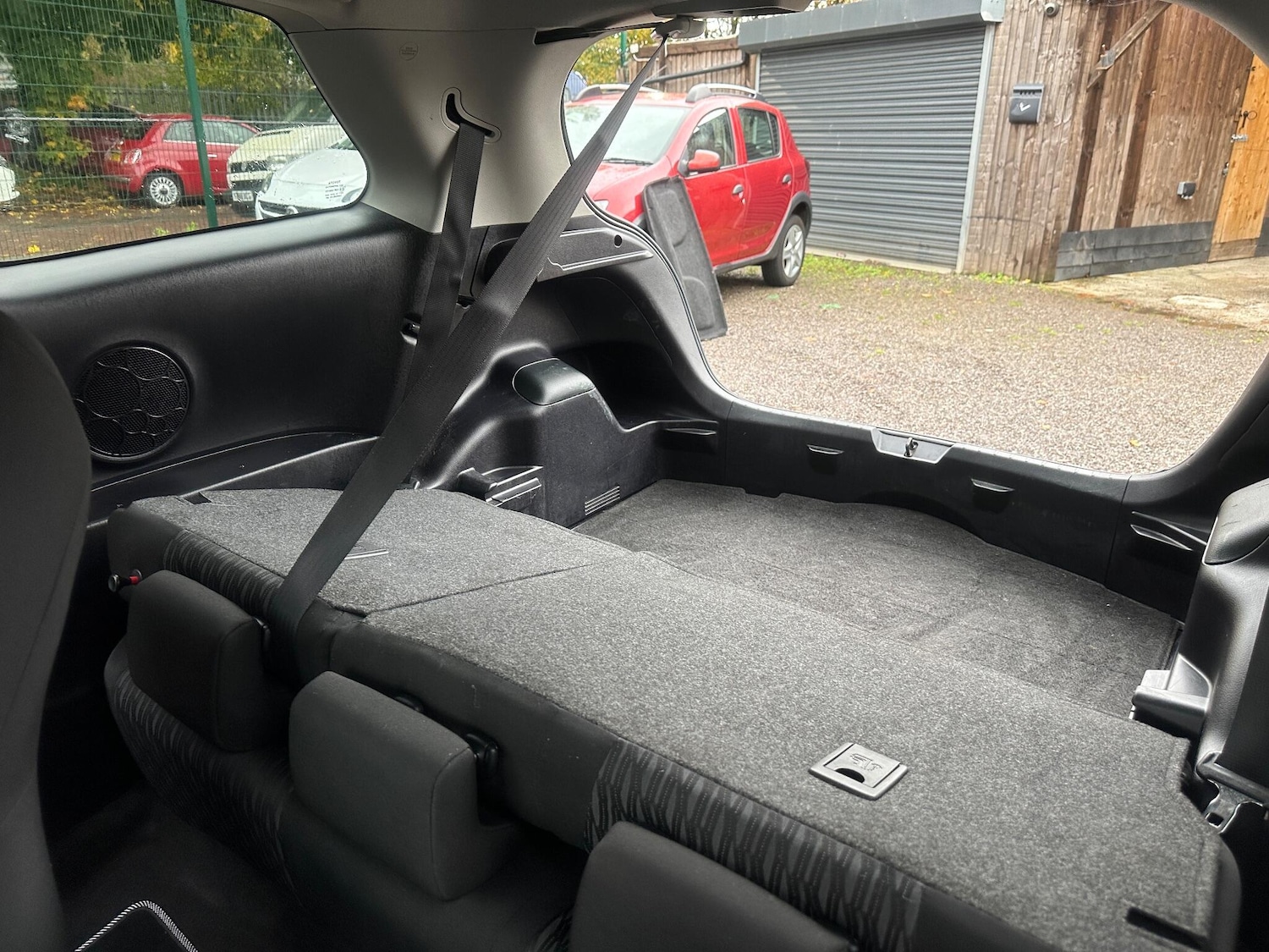 Used Toyota Yaris 2013 for sale - 76484761: Photo 36