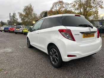Used Toyota Yaris 2013 for sale - 76484761: Photo