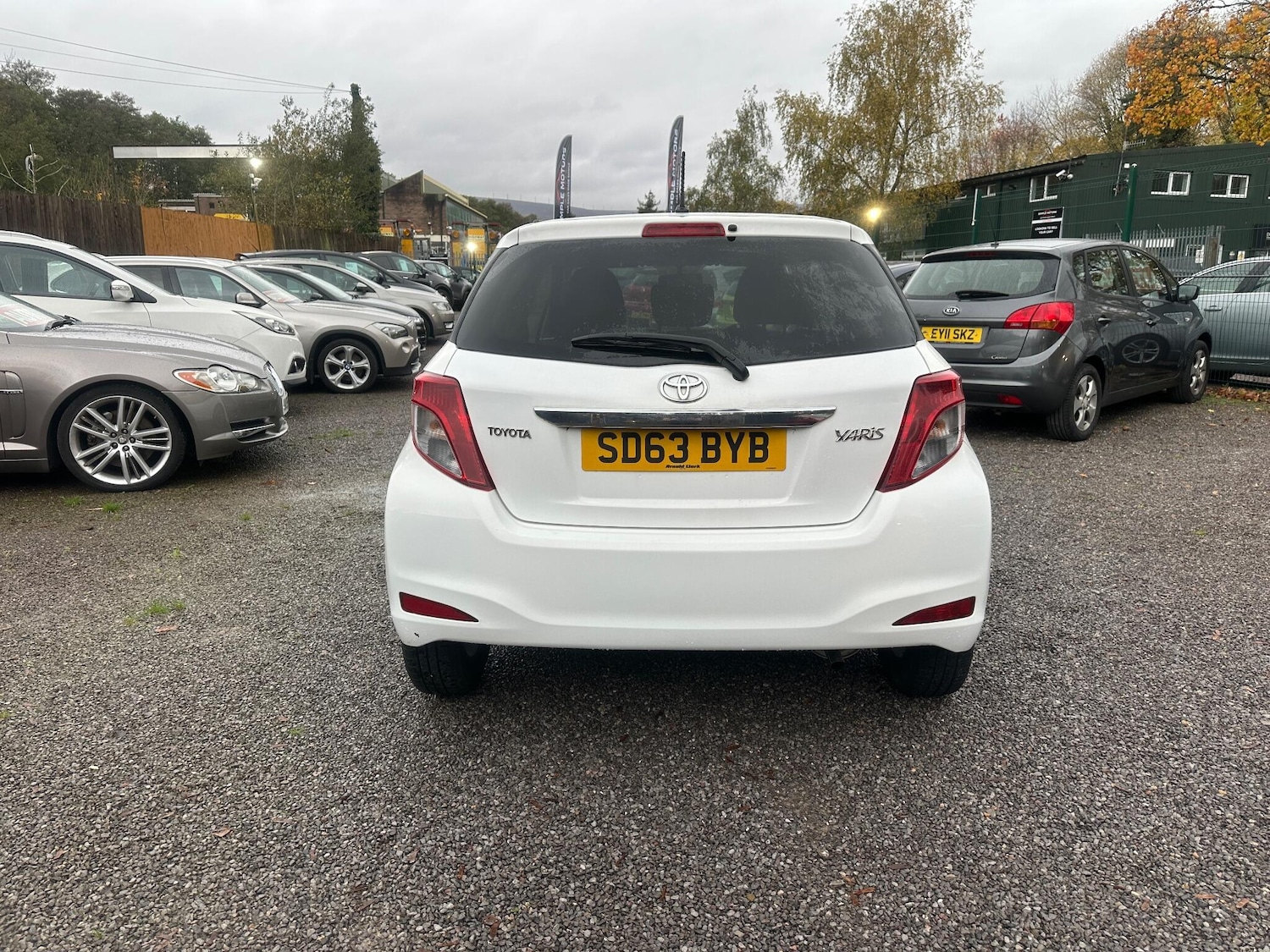 Used Toyota Yaris 2013 for sale - 76484761: Photo 4