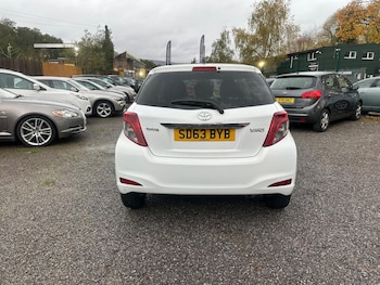 Used Toyota Yaris 2013 for sale - 76484761: Photo