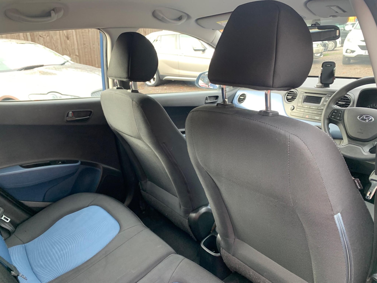 Used Hyundai i10 2015 for sale - 76607610: Photo 19