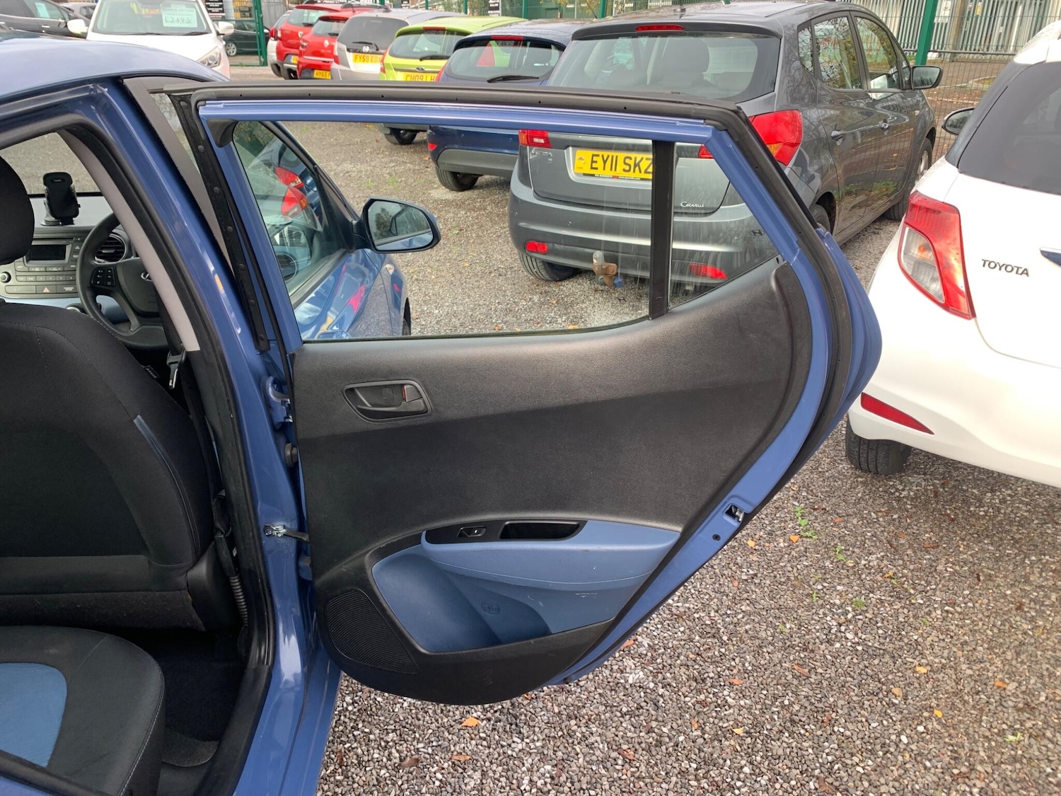 Used Hyundai i10 2015 for sale - 76607610: Photo 20