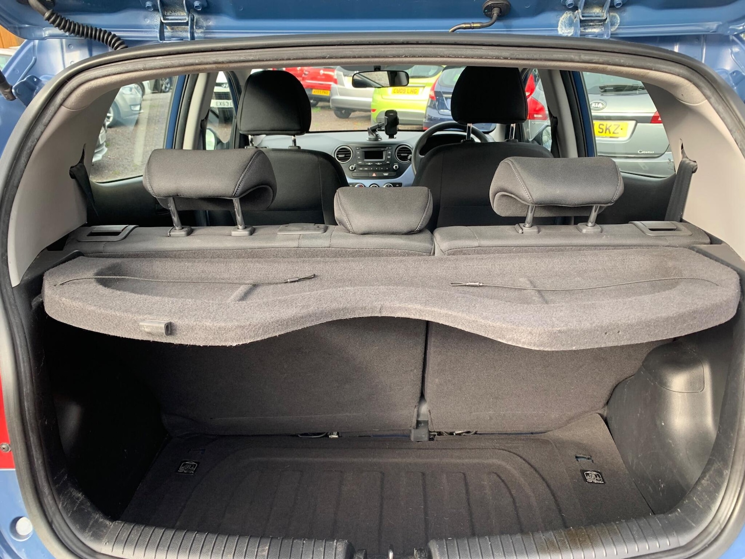 Used Hyundai i10 2015 for sale - 76607610: Photo 24