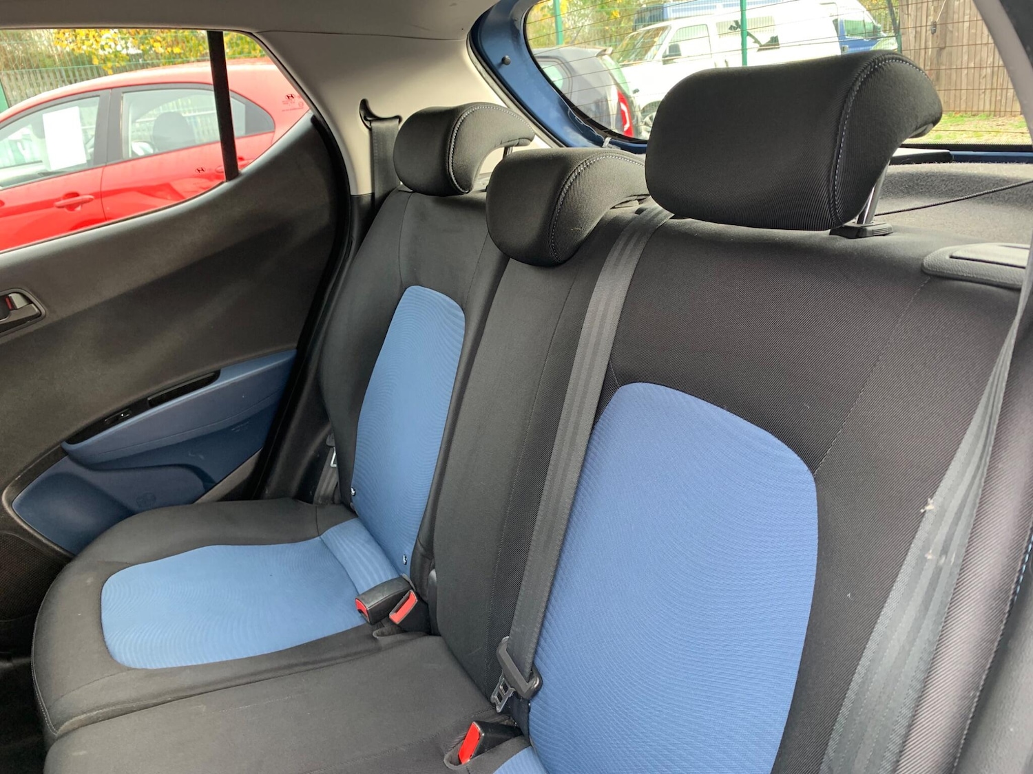 Used Hyundai i10 2015 for sale - 76607610: Photo 27