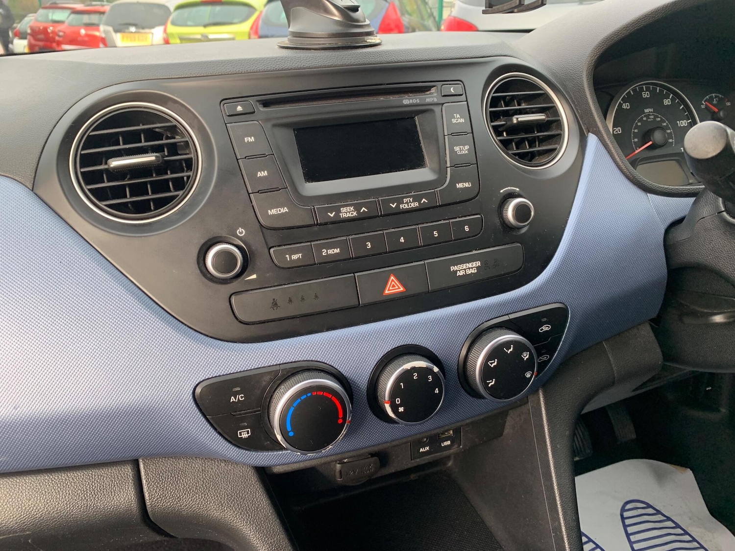 Used Hyundai i10 2015 for sale - 76607610: Photo 35