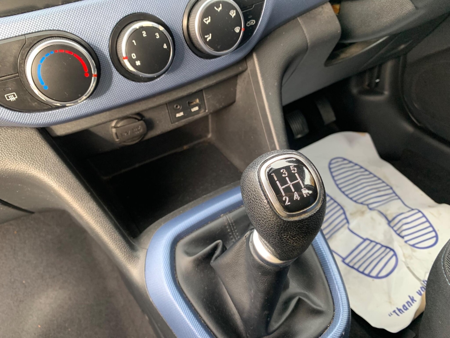 Used Hyundai i10 2015 for sale - 76607610: Photo 36