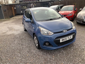 Used Hyundai i10 2015 for sale - 76607610: Photo