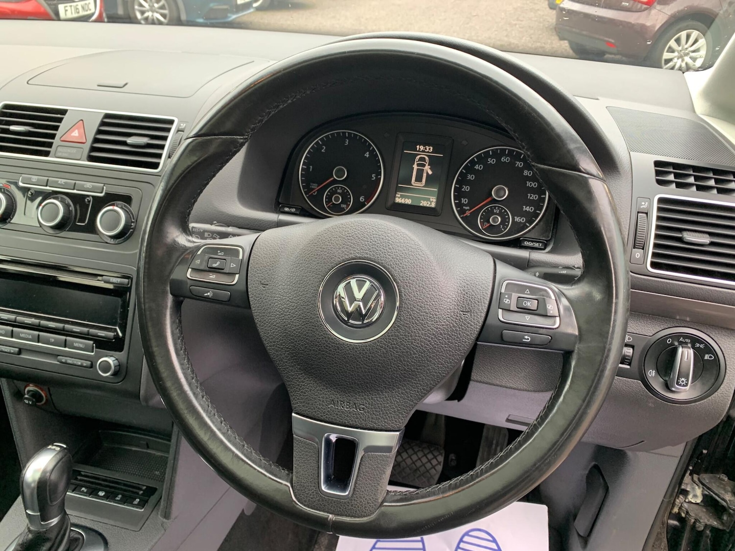 Used Volkswagen Touran 2014 for sale - 77330961: Photo 11