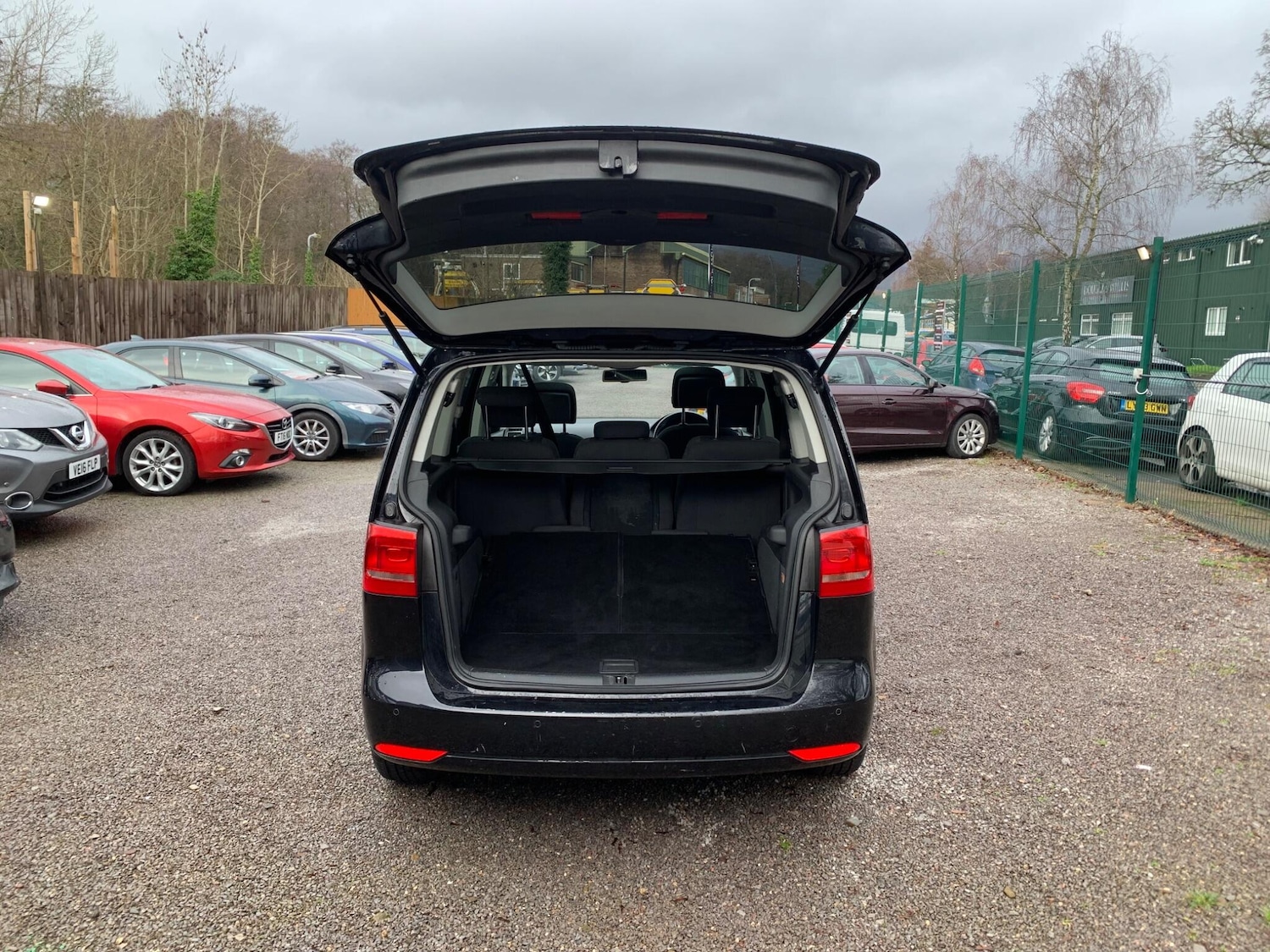 Used Volkswagen Touran 2014 for sale - 77330961: Photo 28