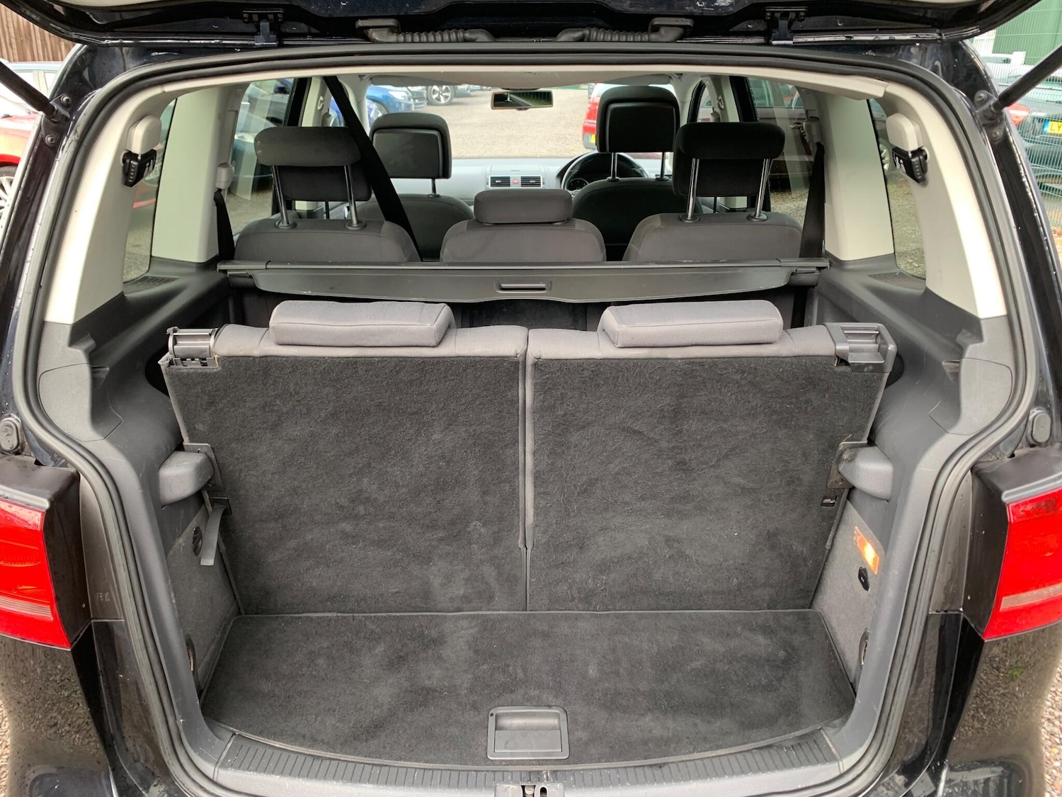 Used Volkswagen Touran 2014 for sale - 77330961: Photo 31