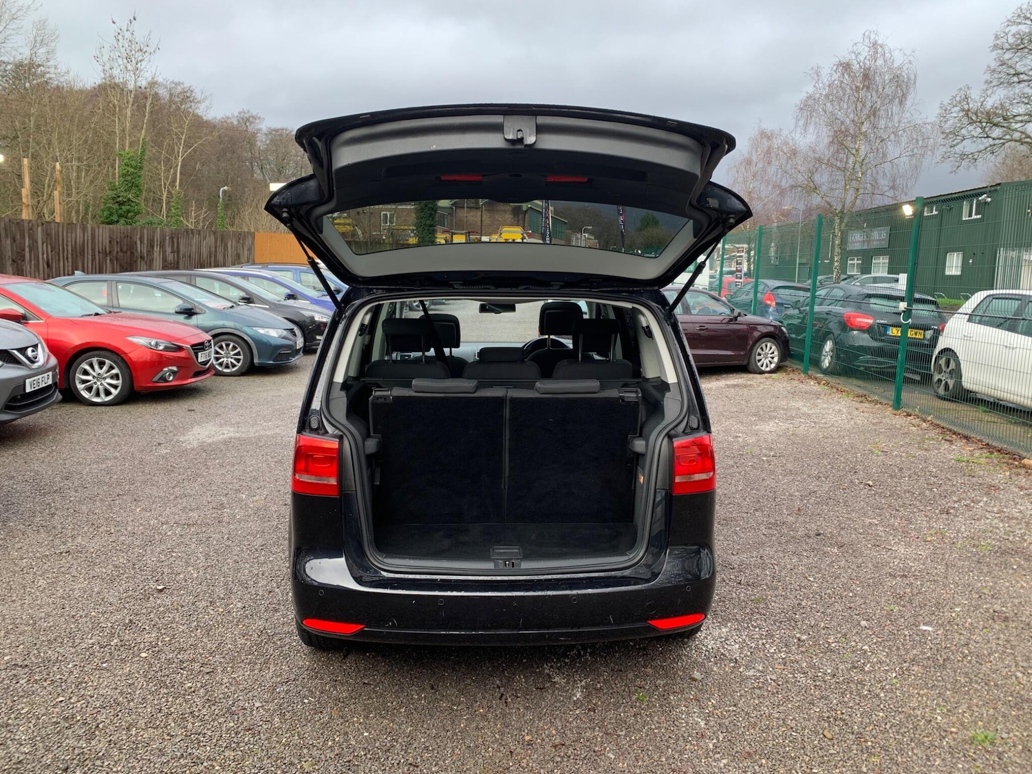 Used Volkswagen Touran 2014 for sale - 77330961: Photo 32