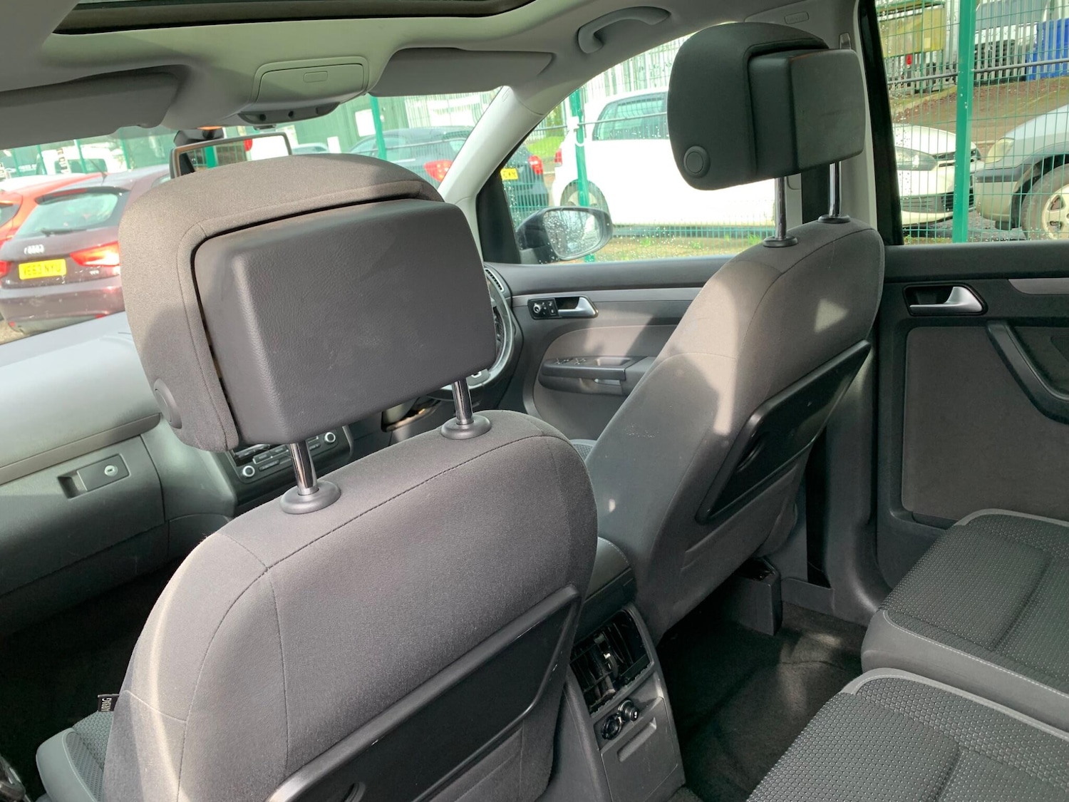 Used Volkswagen Touran 2014 for sale - 77330961: Photo 34