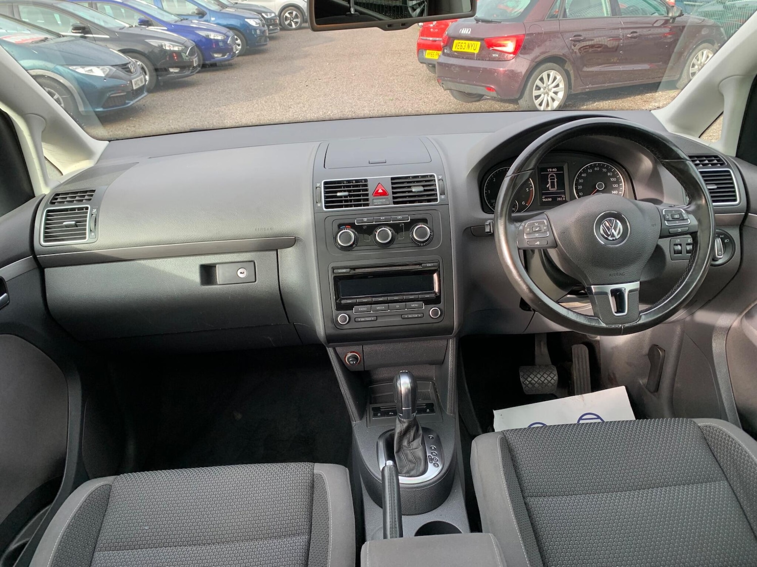 Used Volkswagen Touran 2014 for sale - 77330961: Photo 41