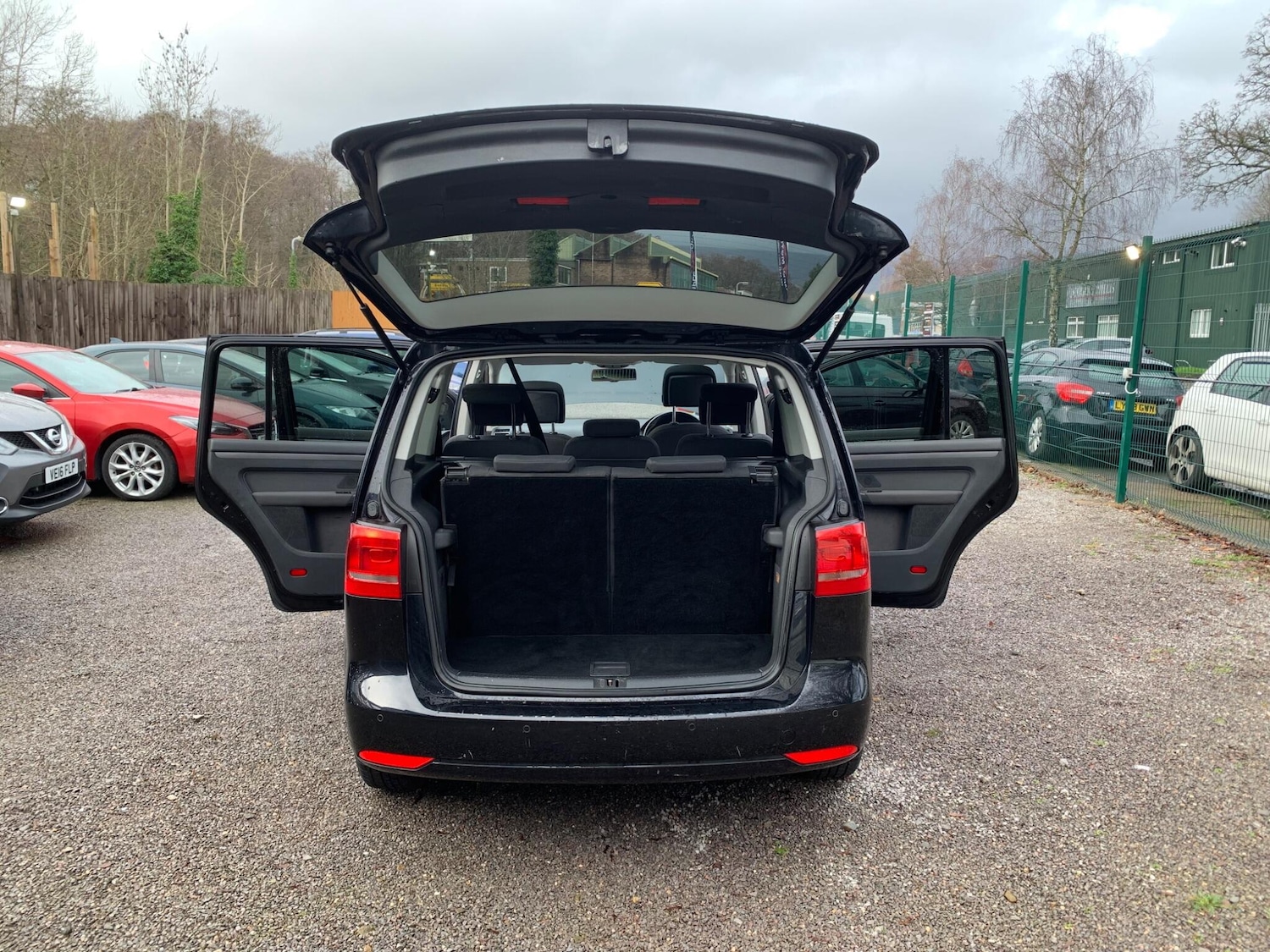 Used Volkswagen Touran 2014 for sale - 77330961: Photo 54