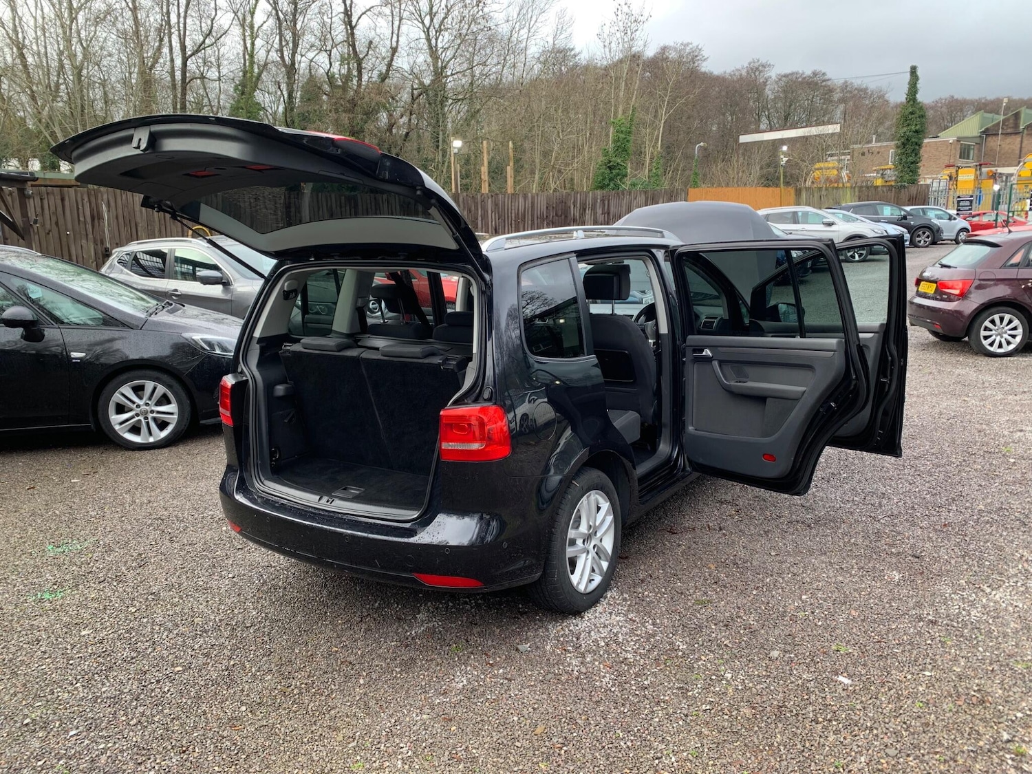 Used Volkswagen Touran 2014 for sale - 77330961: Photo 55