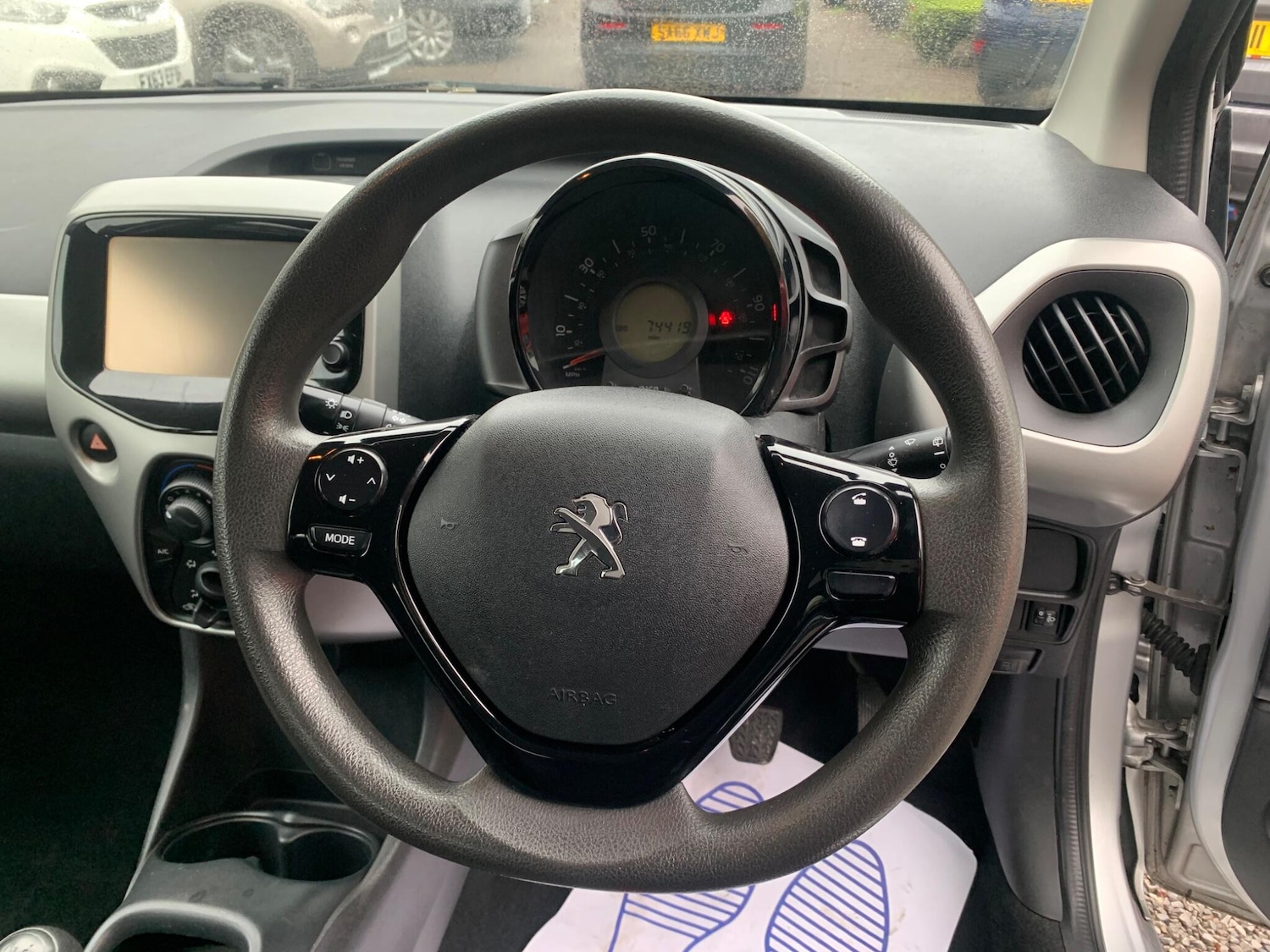 Used Peugeot 108 2015 for sale - 76538781: Photo 10