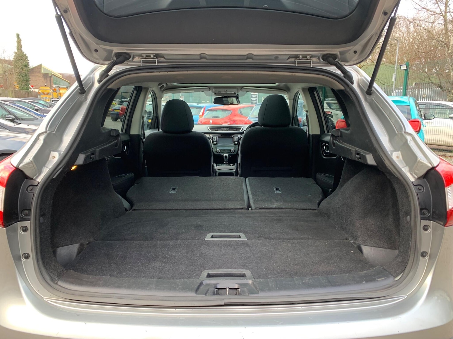 Used Nissan Qashqai 2015 for sale - 77081681: Photo 28