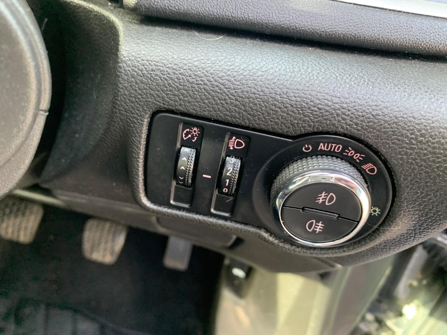 Used Vauxhall Astra 2013 for sale - 77330962: Photo 17