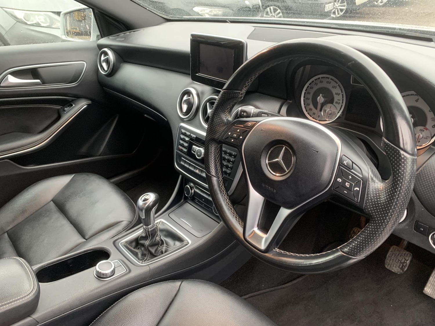 Used Mercedes-Benz A-Class 2015 for sale - 77848295: Photo 11