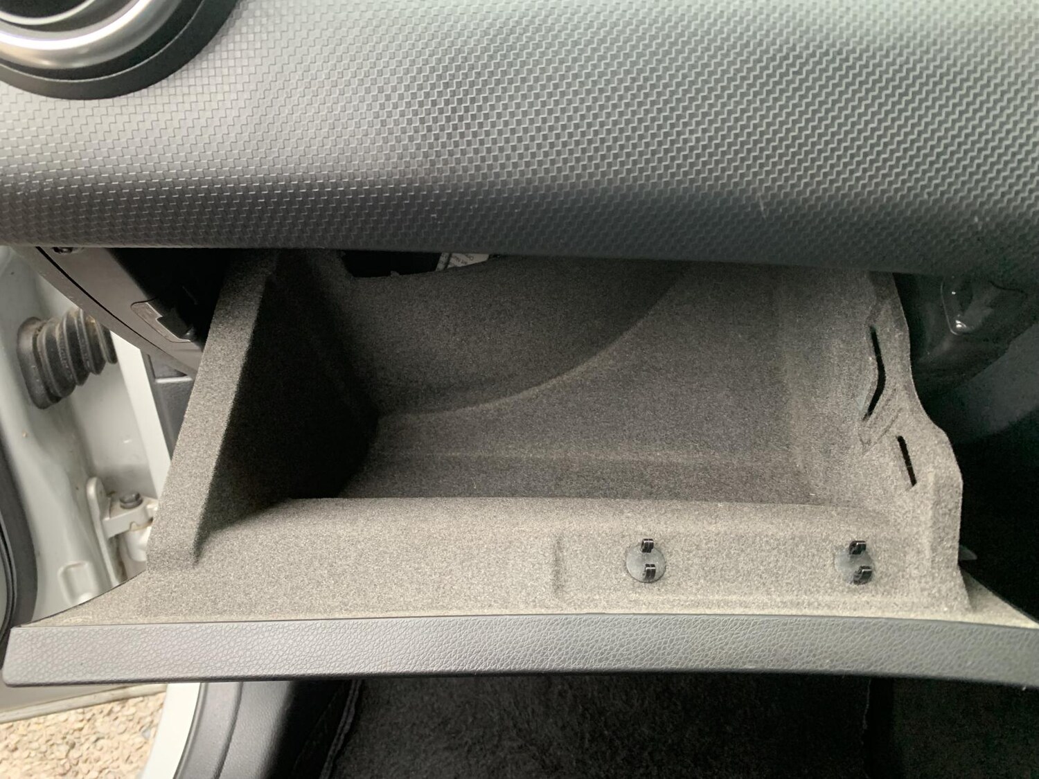 Used Mercedes-Benz A-Class 2015 for sale - 77848295: Photo 40