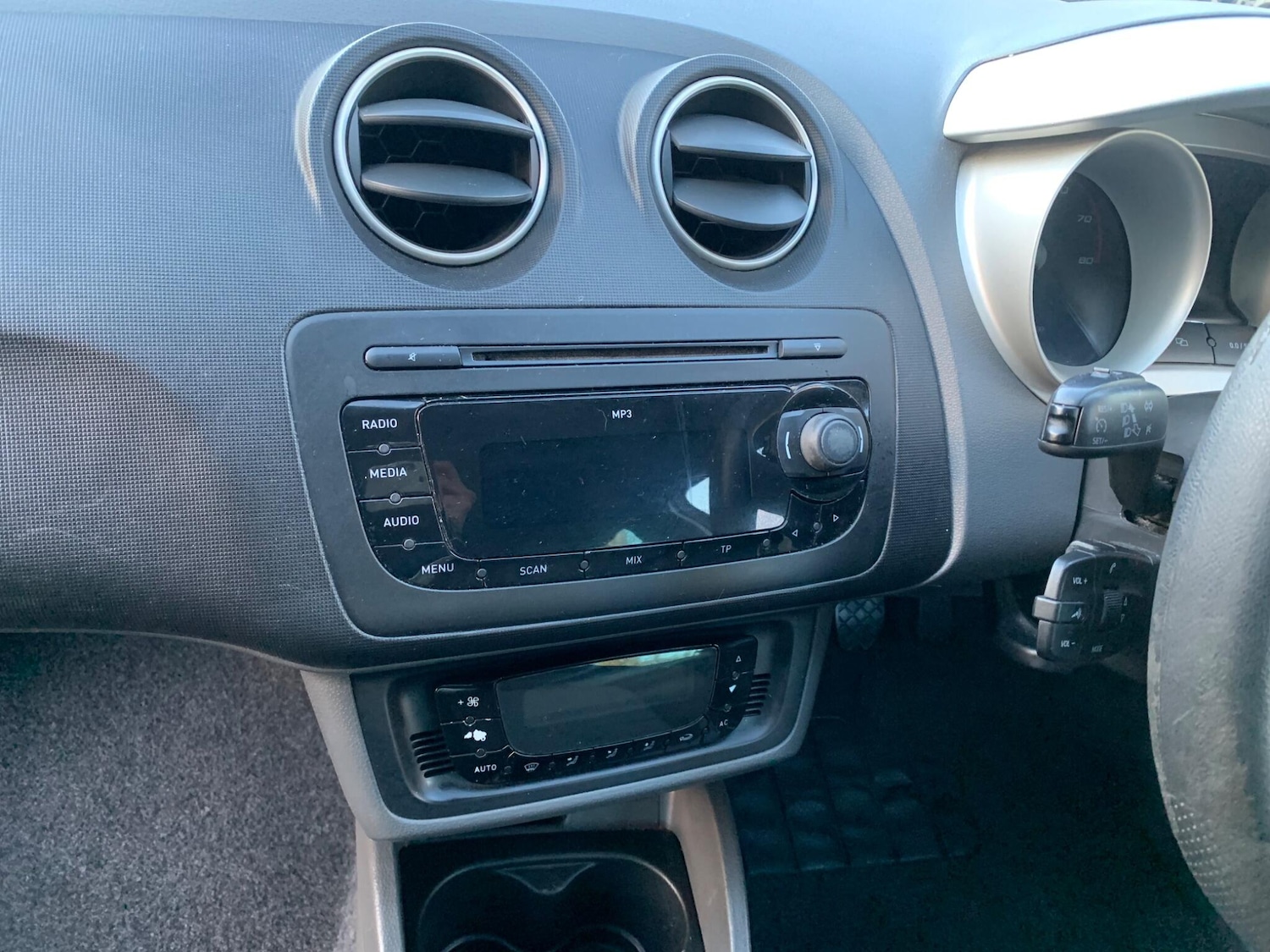 Used SEAT Ibiza 2011 for sale - 77082132: Photo 38