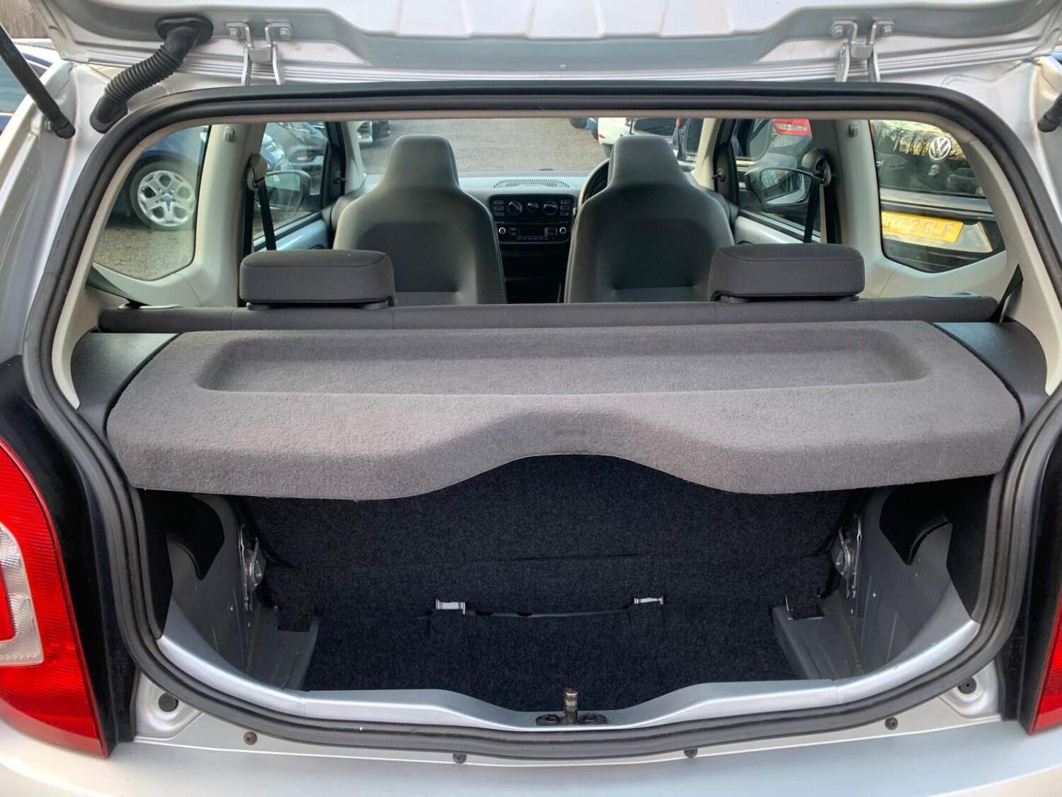 Used Volkswagen up! 2014 for sale - 77591042: Photo 26