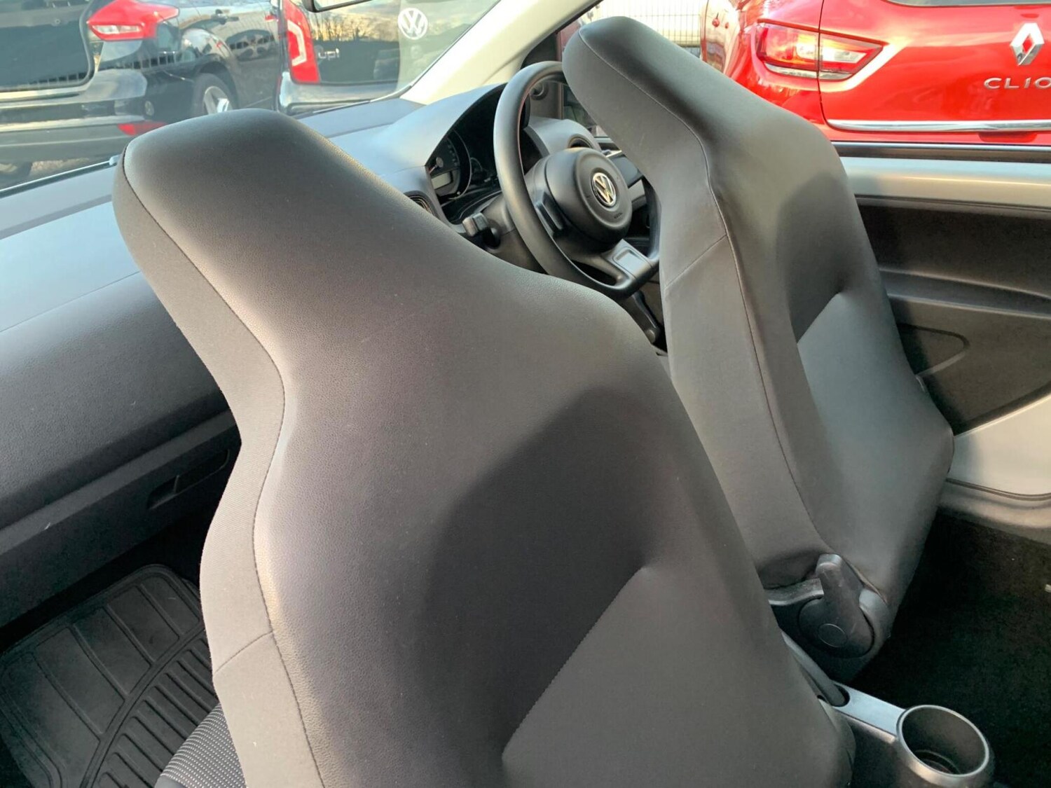 Used Volkswagen up! 2014 for sale - 77591042: Photo 29