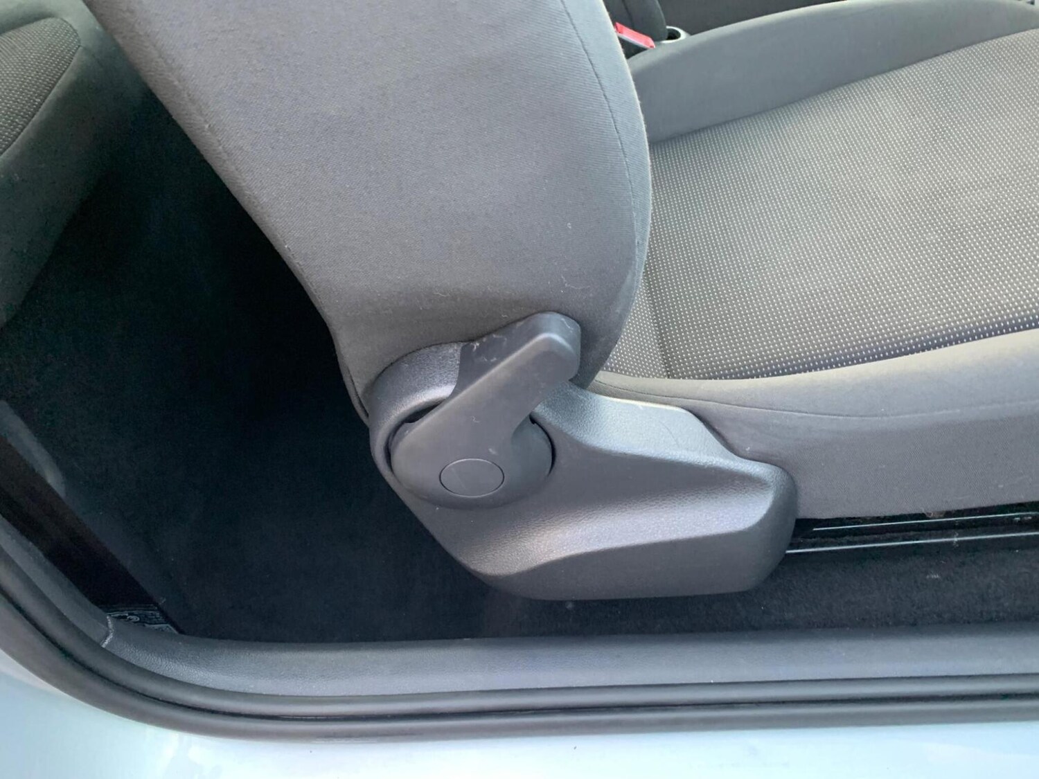 Used Volkswagen up! 2014 for sale - 77591042: Photo 85