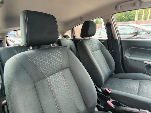 Used Ford Fiesta 2010 for sale - 75544055: Photo 11