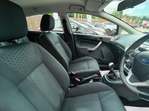 Used Ford Fiesta 2010 for sale - 75544055: Photo 12