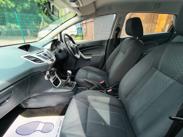 Used Ford Fiesta 2010 for sale - 75544055: Photo 28