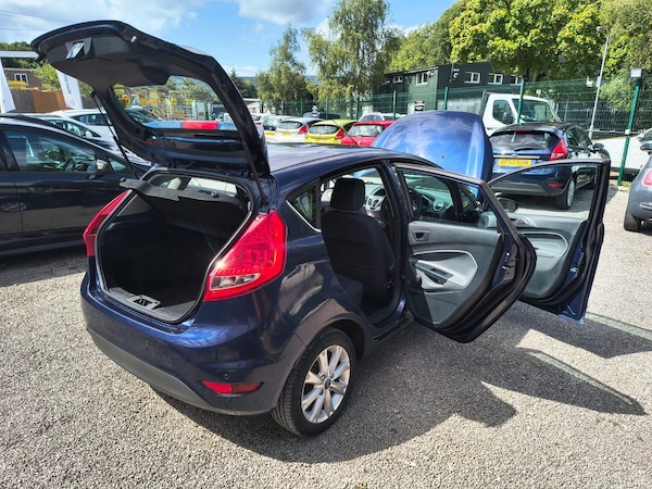 Used Ford Fiesta 2010 for sale - 75544055: Photo 41