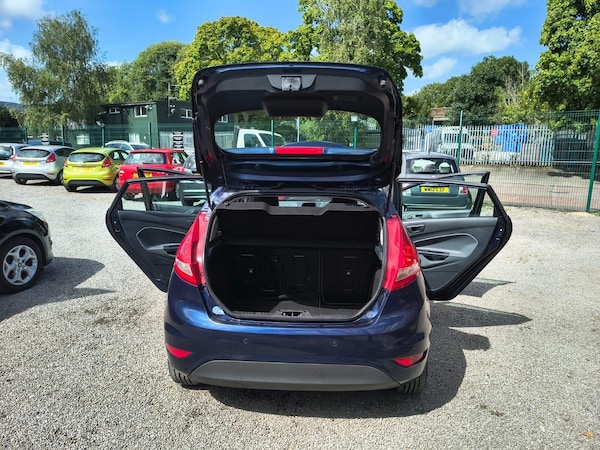 Used Ford Fiesta 2010 for sale - 75544055: Photo 42