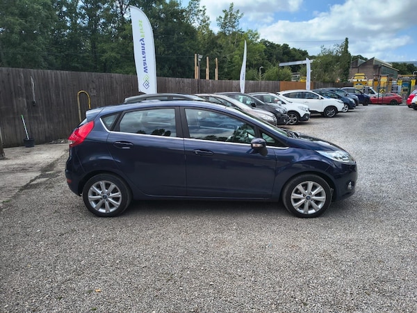 Used Ford Fiesta 2010 for sale - 75544055: Photo 4