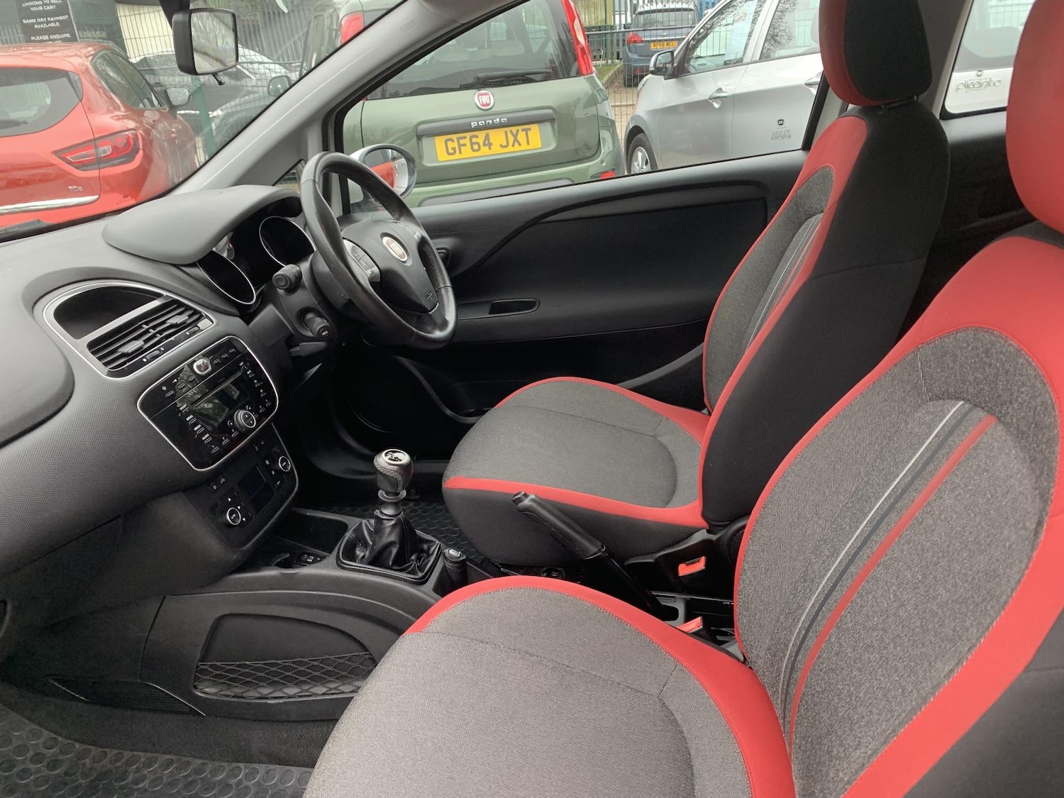 Used Fiat Punto 2012 for sale - 77732769: Photo 32