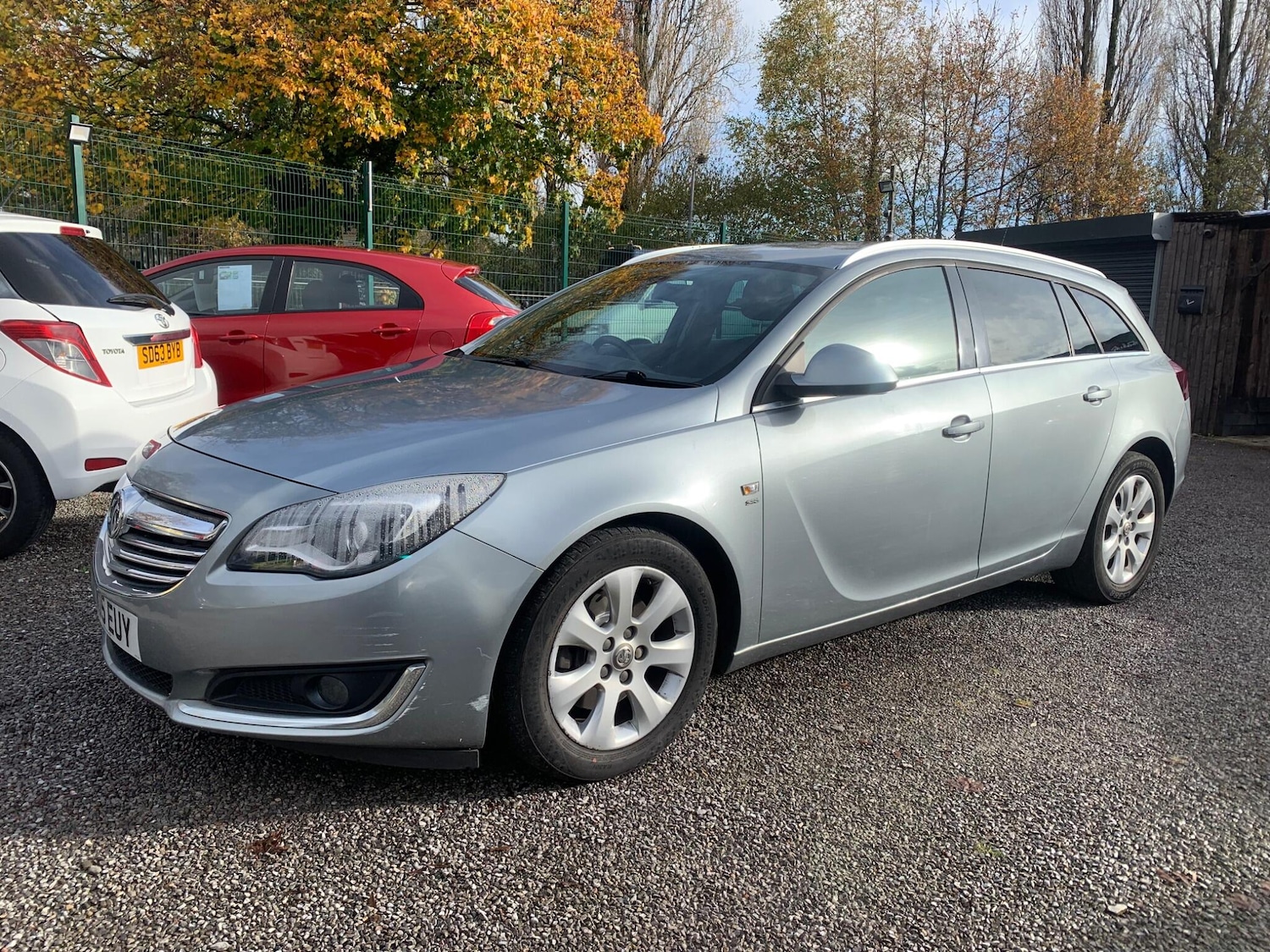Used Vauxhall Insignia 2015 for sale - 76645340: Photo 1