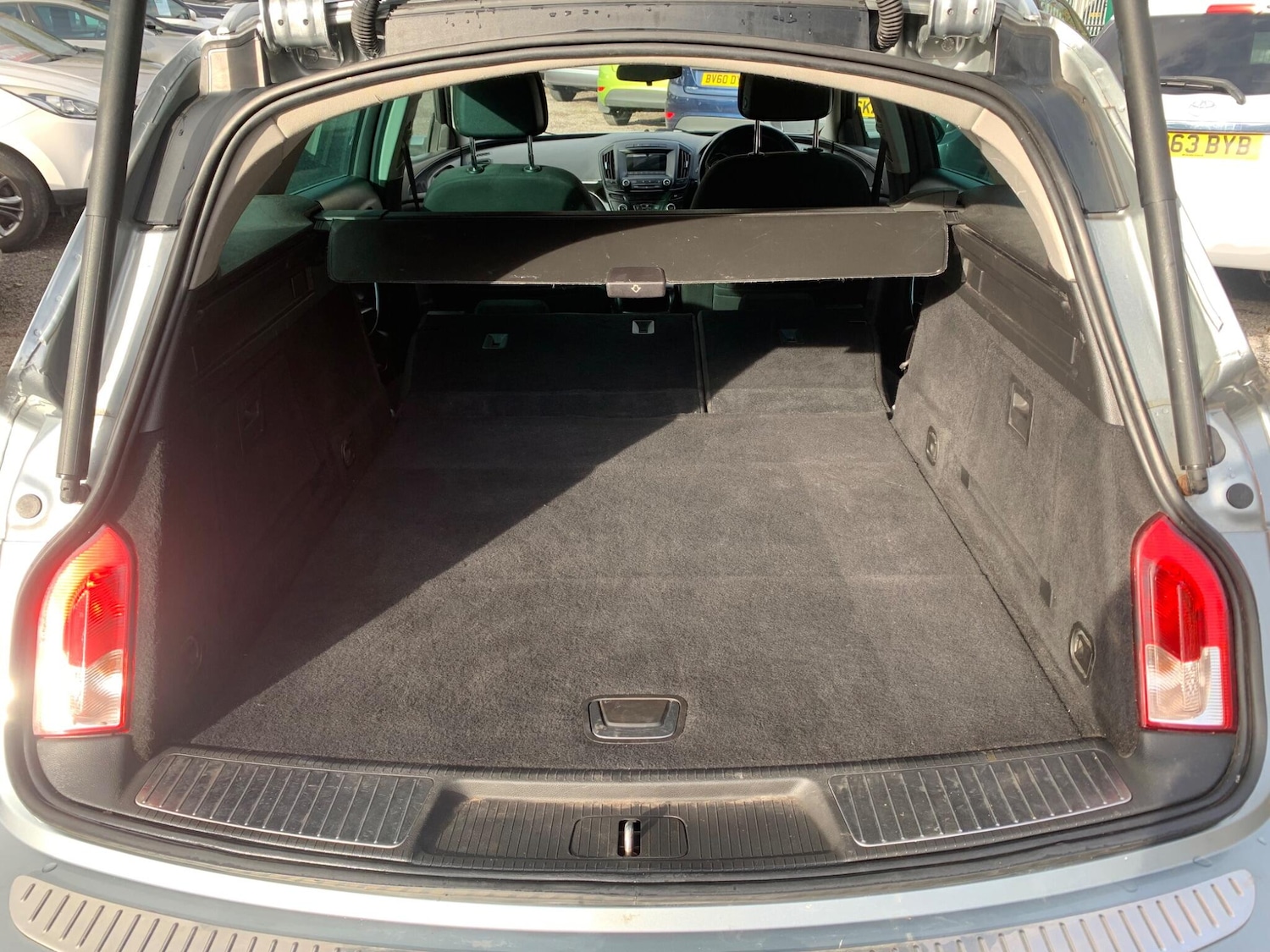 Used Vauxhall Insignia 2015 for sale - 76645340: Photo 24