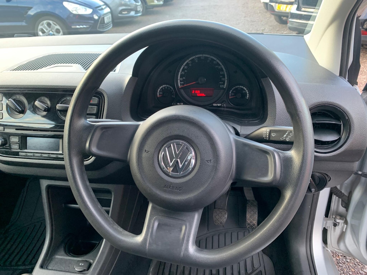 Used Volkswagen up! 2014 for sale - 76964994: Photo 10