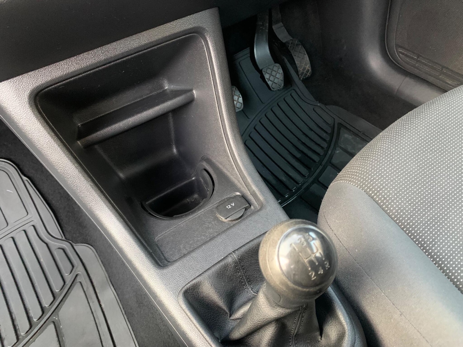 Used Volkswagen up! 2014 for sale - 76964994: Photo 34