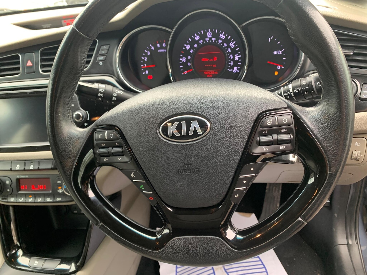 Used Kia Ceed 2013 for sale - 76714179: Photo 20