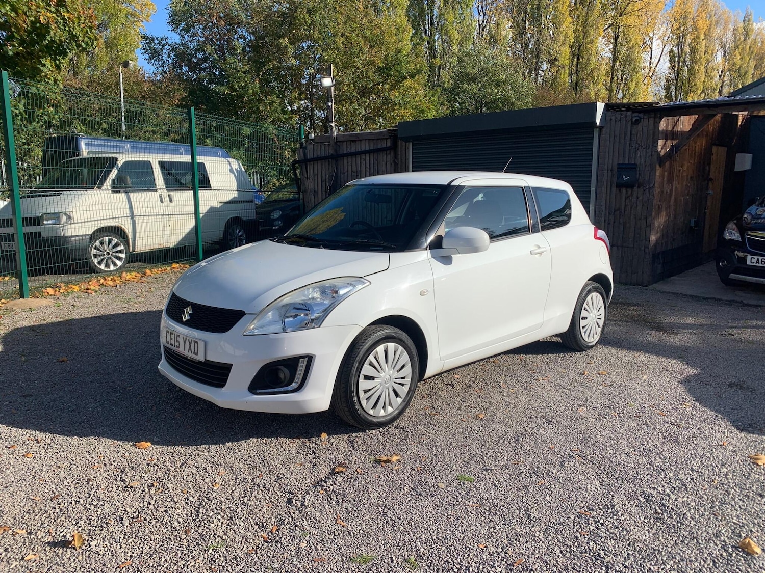 Used Suzuki Swift 2015 for sale - 76377297: Photo 2