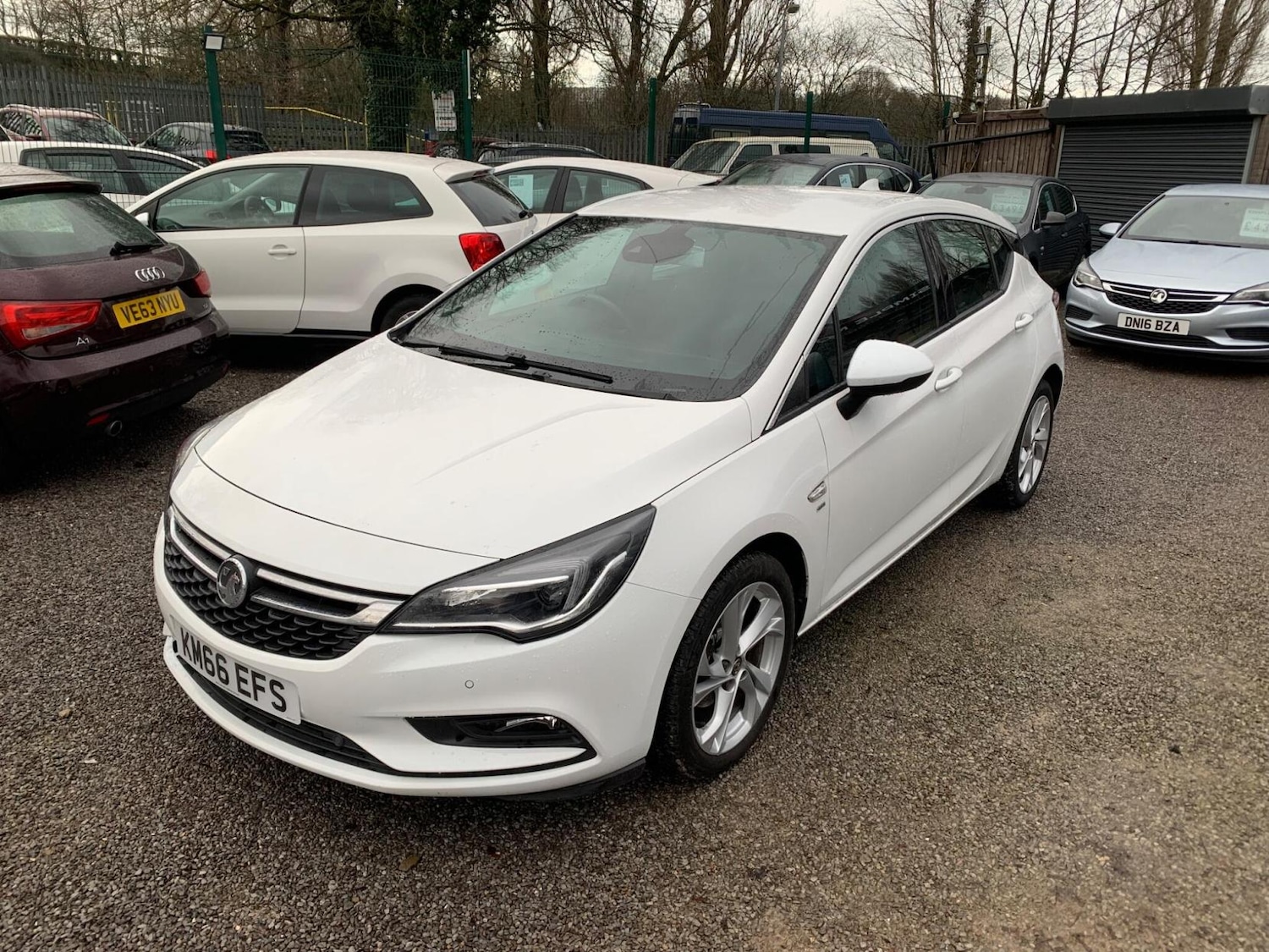Used Vauxhall Astra 2016 for sale - 77591037: Photo 2