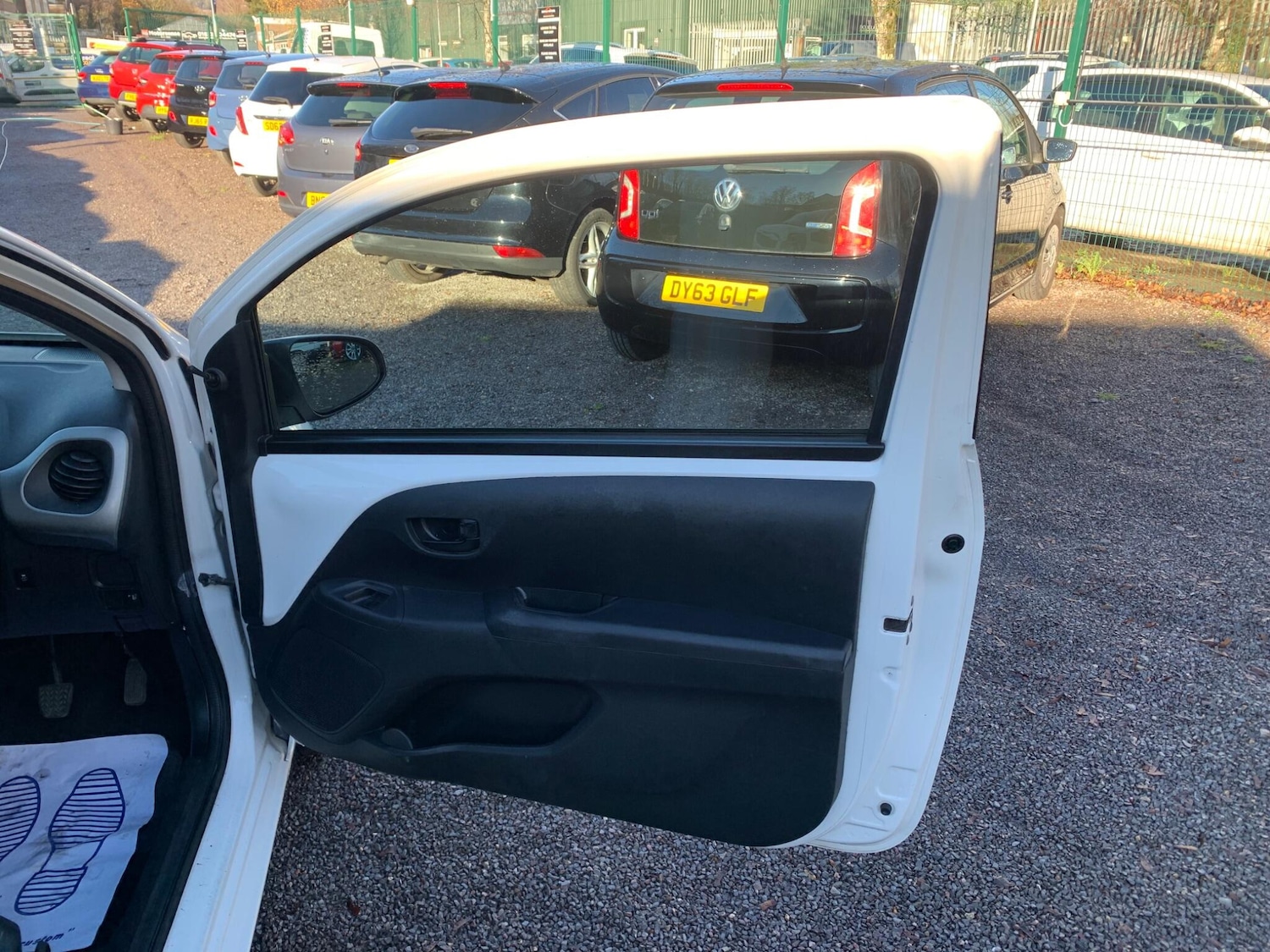 Used Peugeot 108 2015 for sale - 76926857: Photo 17