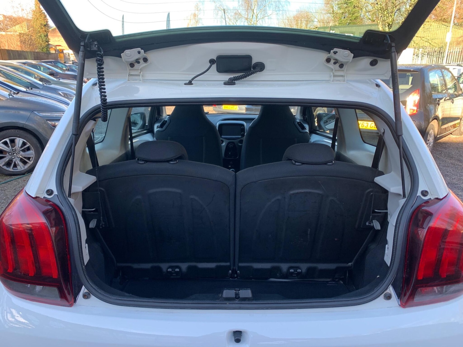 Used Peugeot 108 2015 for sale - 76926857: Photo 27