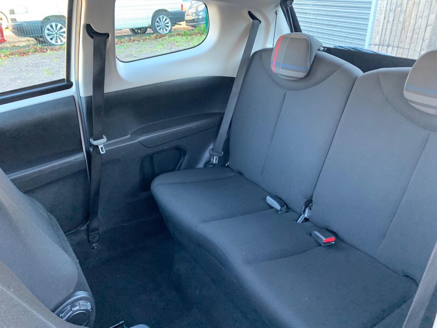 Used Peugeot 108 2015 for sale - 76926857: Photo 30