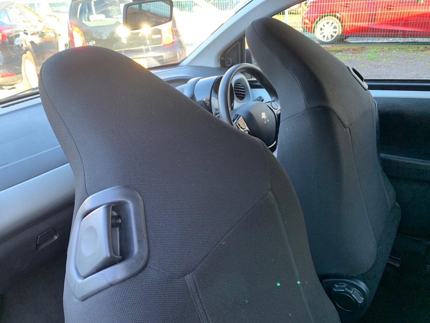 Used Peugeot 108 2015 for sale - 76926857: Photo 31