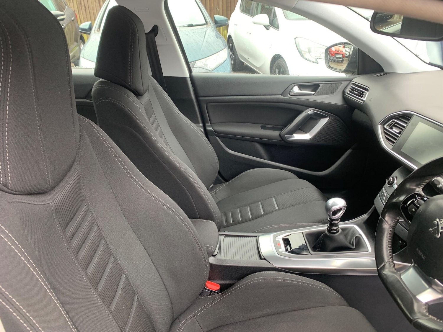 Used Peugeot 308 2014 for sale - 77549819: Photo 11