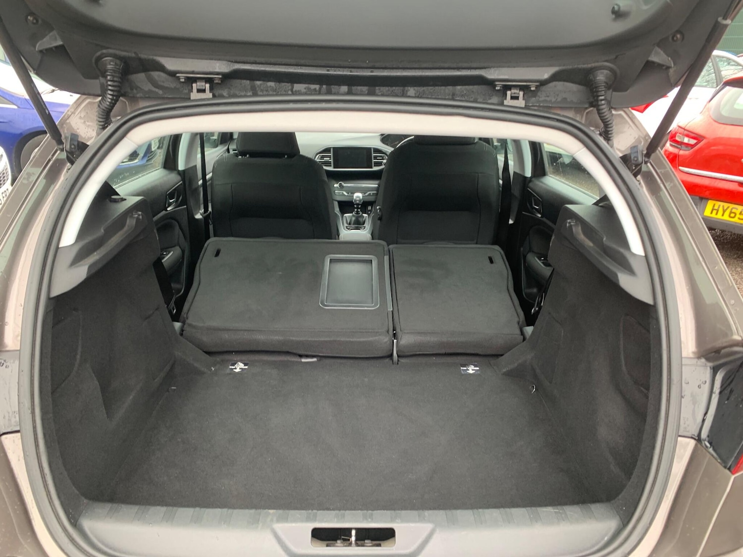 Used Peugeot 308 2014 for sale - 77549819: Photo 27